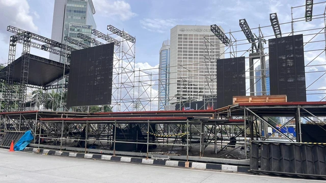 Tahun Baru di Jakarta: Tak Ada Kembang Api, Ada Atraksi Drone-Bisa Donasi