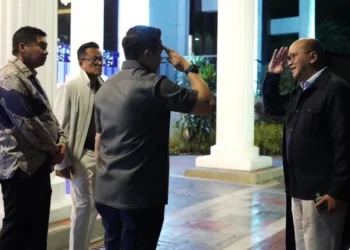 Teddy Bertemu Rosan-Dony Oskaria, Bahas 15 Ribu Huntara-Huntap Korban Bencana