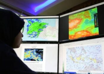 Prakiraan Cuaca BMKG Kamis 15 Januari 2026: Hujan dan Petir Landa Sejumlah Kota
