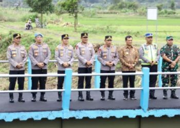 Arahan Presiden Prabowo Ditindaklanjuti, Kapolri Resmikan 19 Jembatan di Klaten