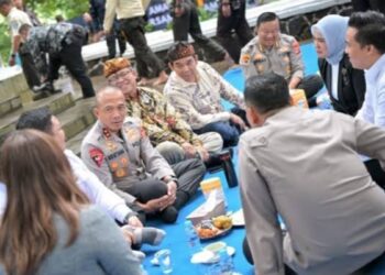 Kapolda Jabar Irjen Rudi Setiawan Luncurkan Program Jaga Lembur dan Serahkan Hadiah Umroh