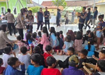 Tim Trauma Healing Polda Jabar Bantu Anak-anak Korban Longsor dan Banjir Bandang di Kabupaten Bandung Barat