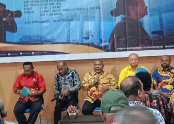 Wagub Aryoko Rumaropen Terima Aspirasi Ratusan Warga di Kantor Gubernur Papua