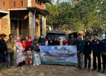 Mahasiswa Bergerak Saat Banjir Melanda: 600 Kg Beras dan Ratusan Alat Sekolah Mengalir ke Gampong Kubu