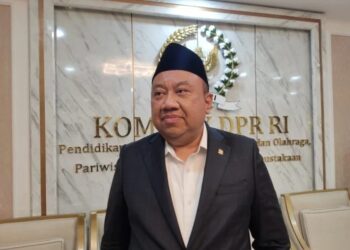 DPR Angkat Suara Soal Kasus Guru Dipolisikan