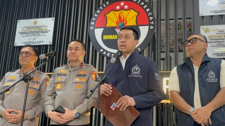 Polri resmi menerbitkan Red Notice terhadap pengusaha minyak, Riza Chalid.