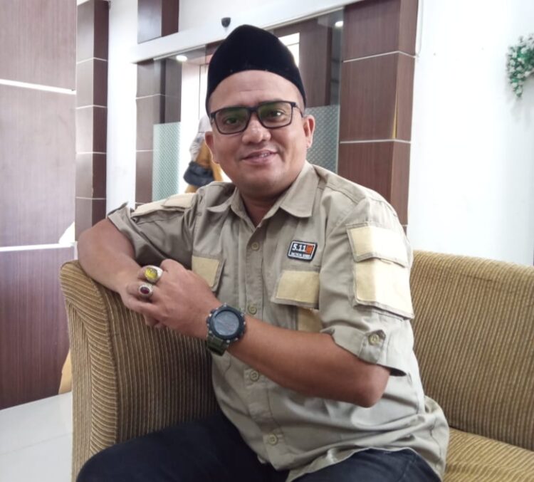 Kritik yang Berisik, Kepentingan yang Tersembunyi
