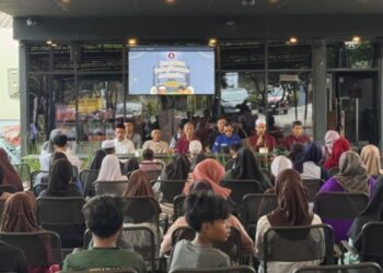 Di Tengah Kerasnya Kota, Cafe Papa Bears Hadirkan Harapan, Tangis Anak Yatim Pecah di Hadapan Humas Frengky