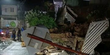 Tembok Penahan Tanah SMAN 1 Pamijahan Bogor Jebol Diterjang Air & Longsor