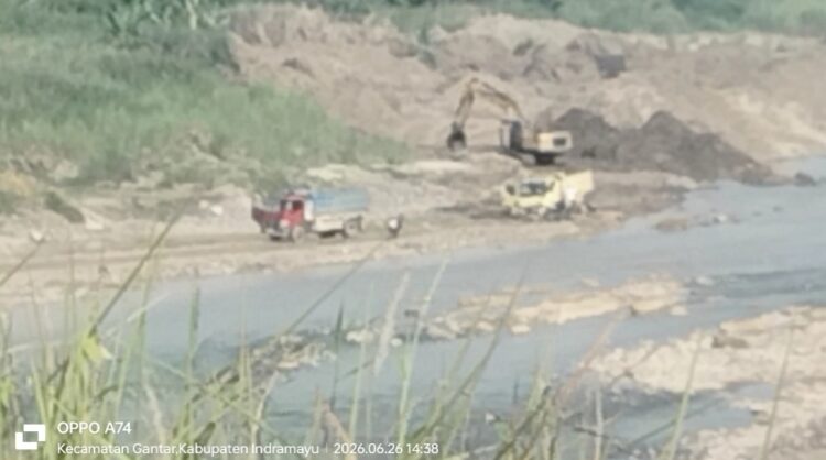 Kian Hari Sungai Cipunegara Indramayu Rusak Parah! Akibat Aktivitas Penambangan Pasir, Diduga Ilegal
