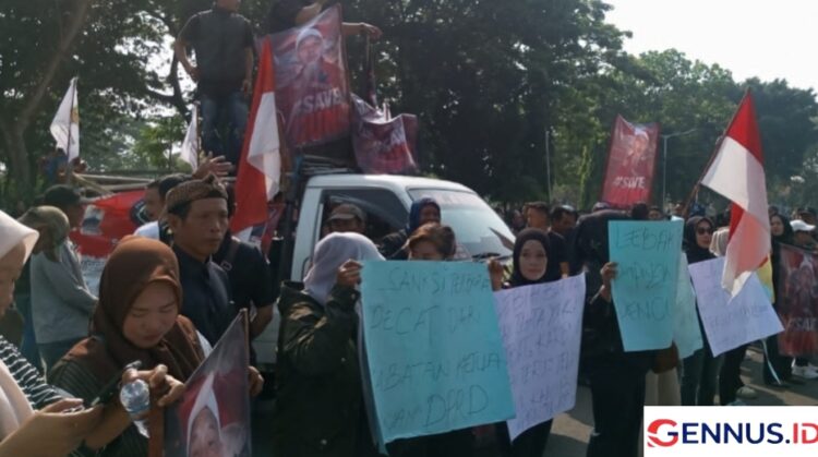 Gabungan Ormas Geruduk Gedung DPRD Lebak Banten