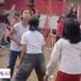 Asiknya Lomba Makan Kerupuk “Kemeriahan Warga Gardu Raya Dihari HUT RI Ke-81 Tahun Indonesia