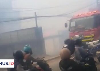 Kebakaran Pabrik di Kota Tangerang Padam Jelang Petang, Status Perizinan Lingkungan Perusahaan Disorot