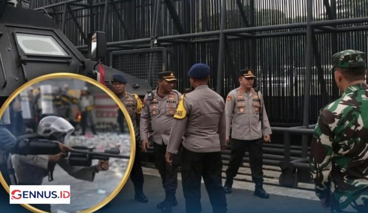 Barikade TNI-Polri Berlapis dan Kendaraan Taktis Kepung DPR Jelang Aksi 27 Agustus