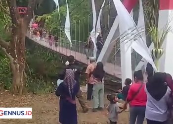 Detik-detik Jembatan Gantung Ambruk Saat Diresmikan Bupati Pangandaran